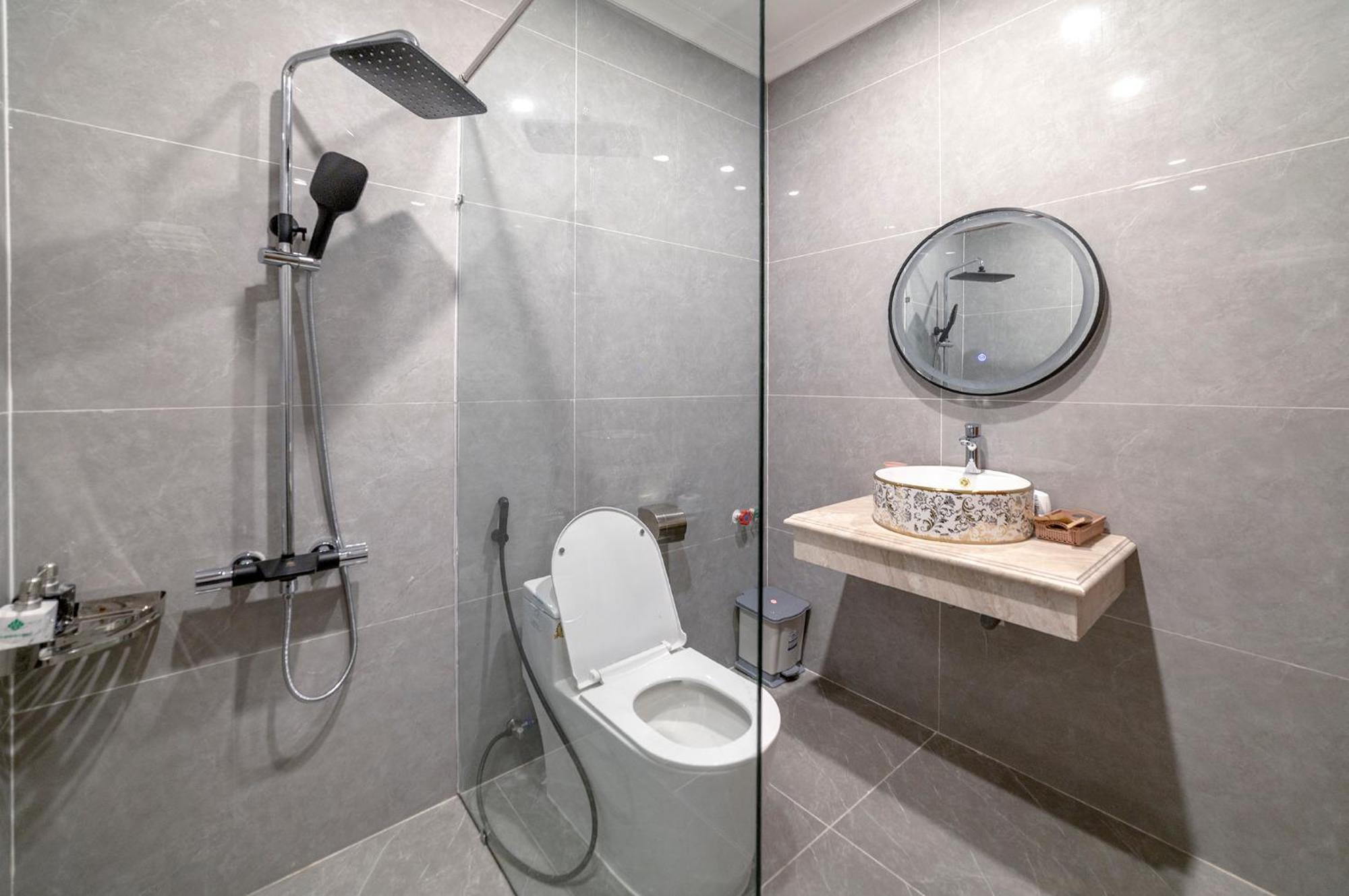 דה לאט Savio Hotel Trieu Viet Vuong מראה חיצוני תמונה