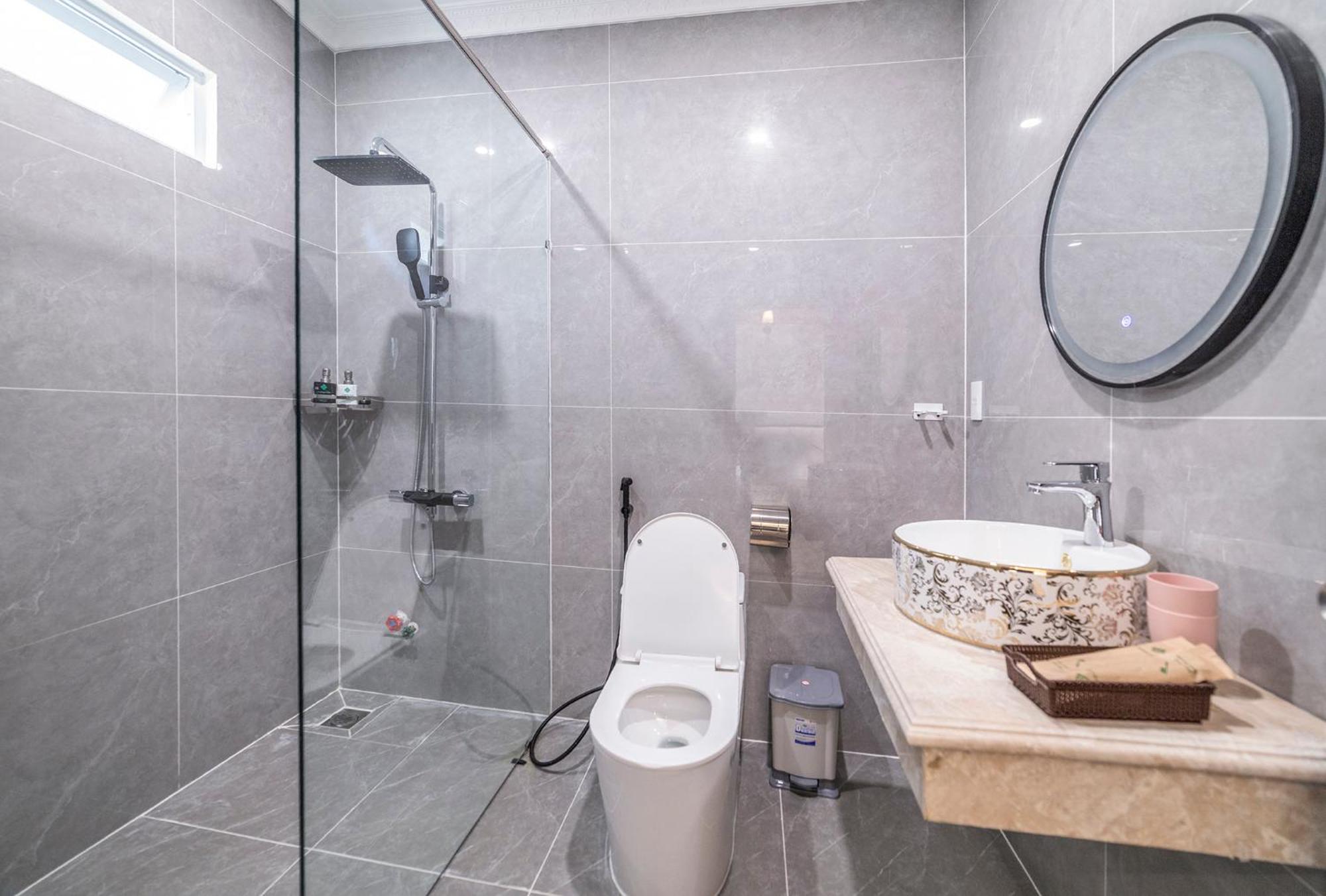 דה לאט Savio Hotel Trieu Viet Vuong מראה חיצוני תמונה